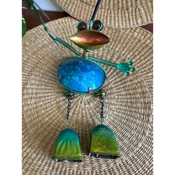 Colorful Metal Frog Figurine with Bell Feet - Picture 6 of 10